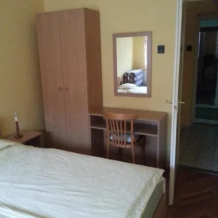 Szamarkut Panzio Pětikostelí