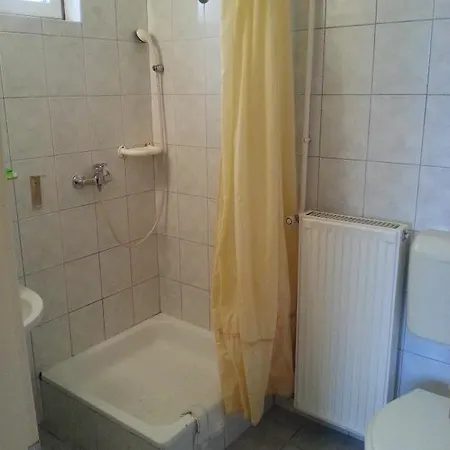 Szamarkut Panzio 3* 페치